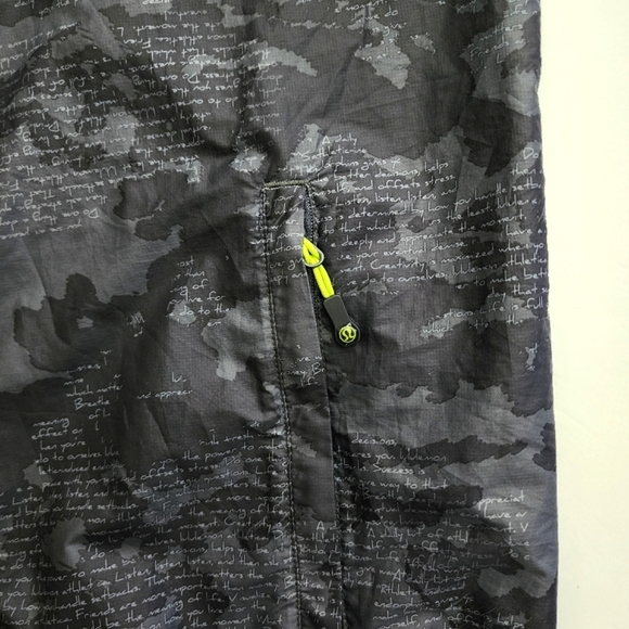 Lululemon Mens Lightweight Windbreaker Jacket Zip Up Grey Camo Golf Size M - Picture 7 of 13